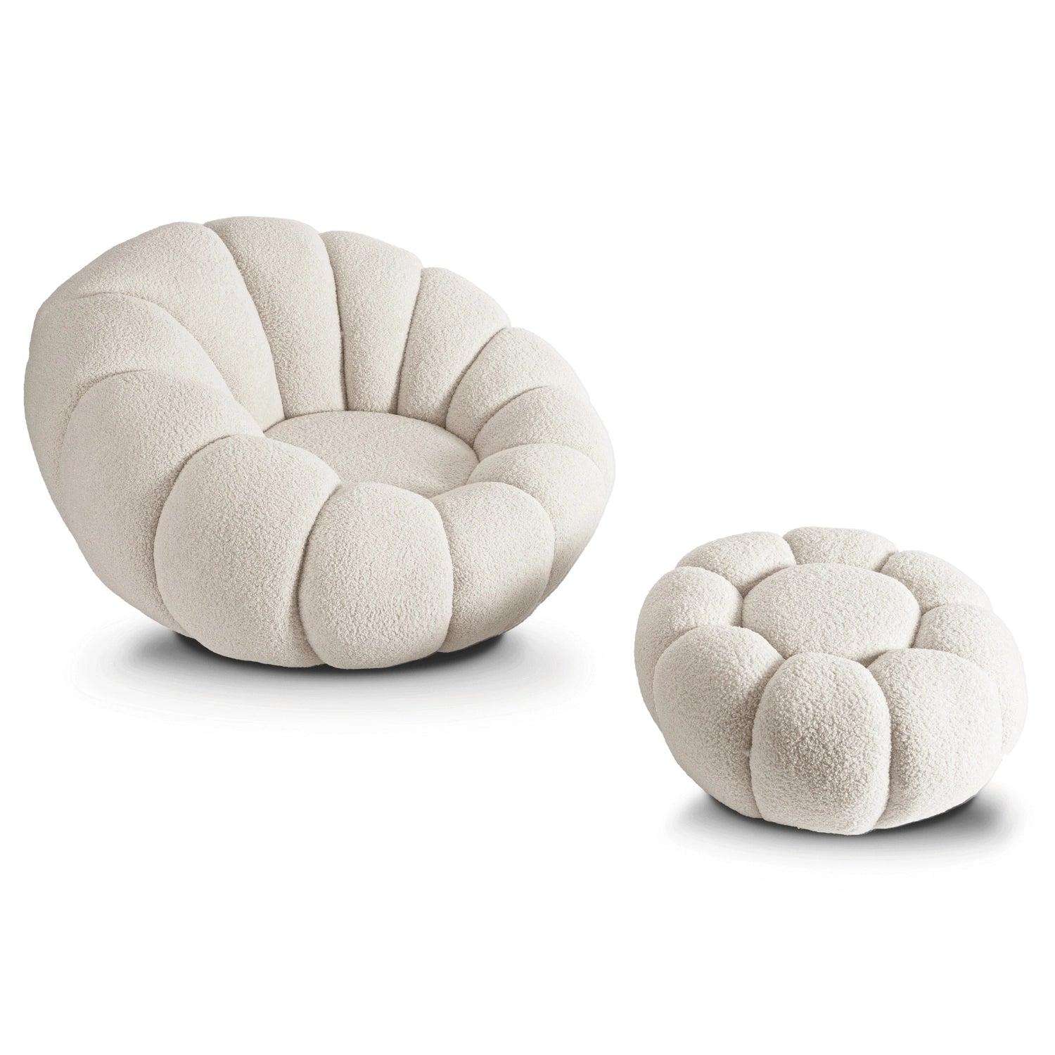 Drehsessel Nuvira mit Hocker in Creme aus schräger Perspektive