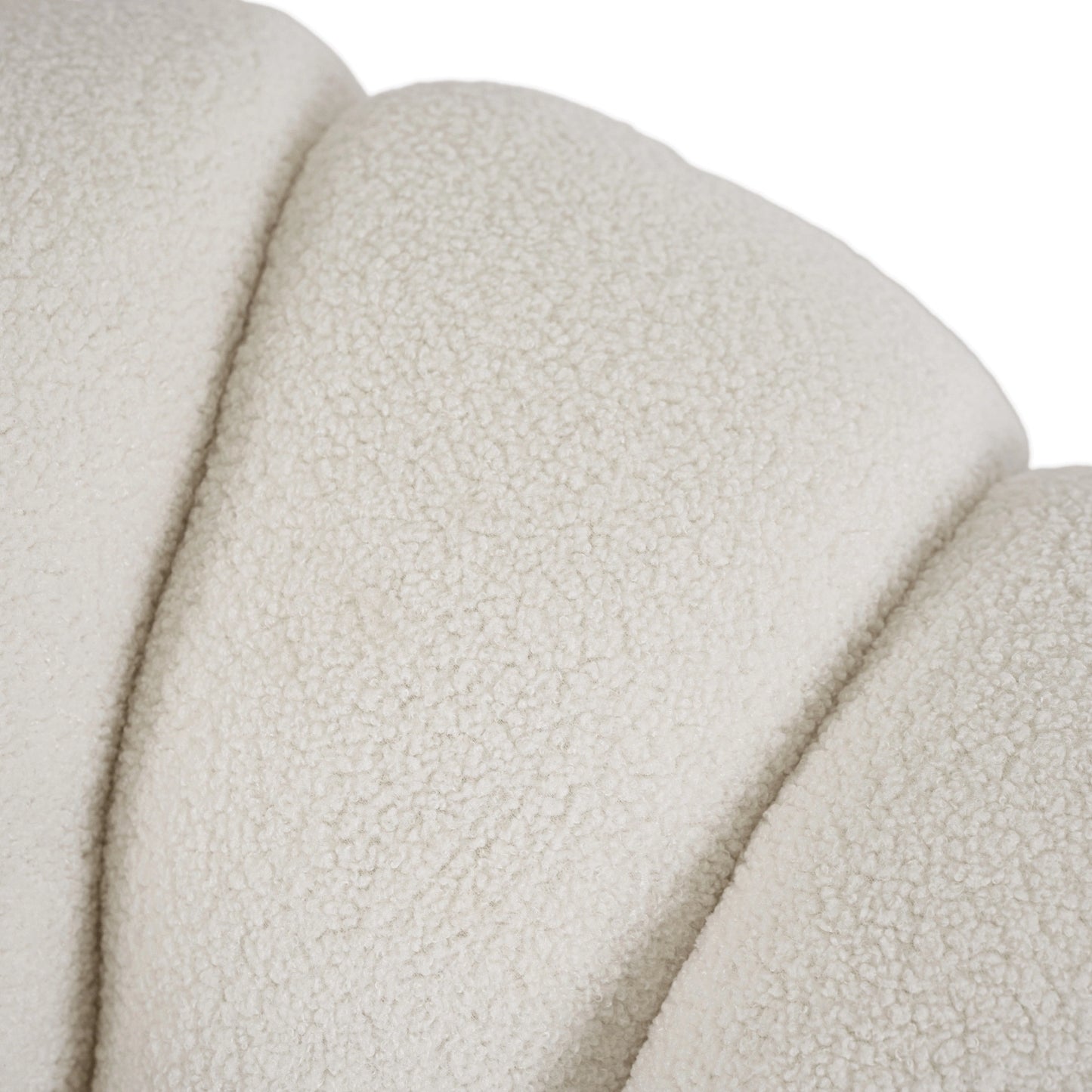 Maße des Hockers Nuvira in Creme: 63 cm Durchmesser und 31 cm Höhe